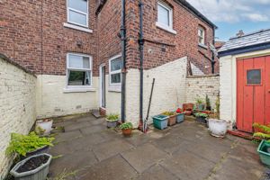 Courtyard- click for photo gallery